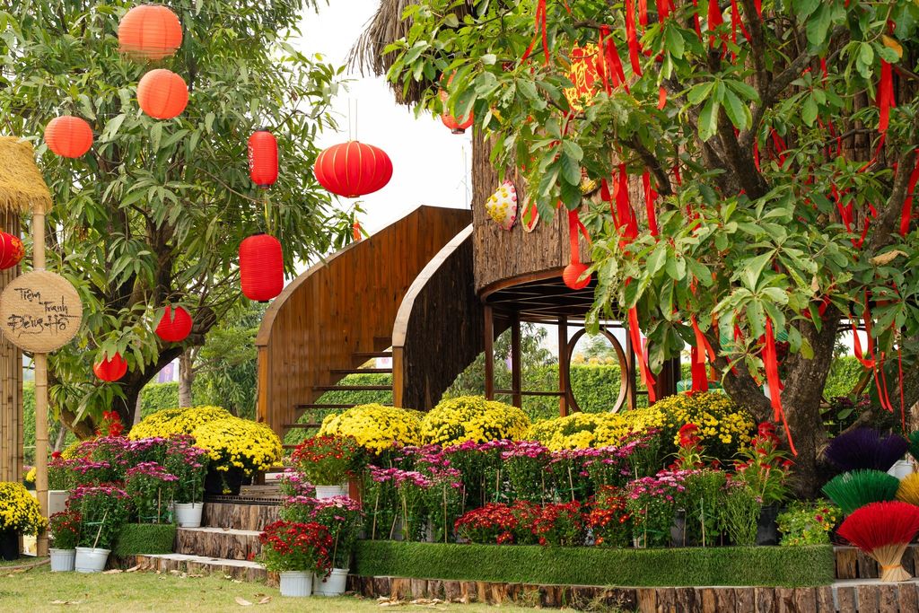 Trang trí tết TAS - The American School 12